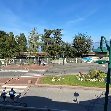 Evian Magnifique T3 face au lac wifi et parking Extérieur photo